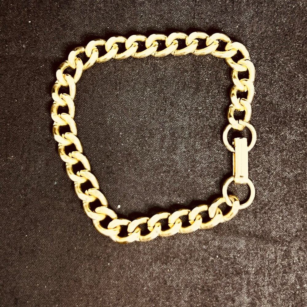 Lot Of 5 Silver Tone/Gold Tone Bracelets (3799) - Picture 7 of 7